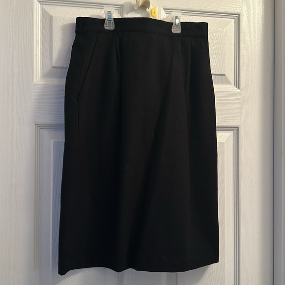 Wool skirt with waist stretch - Picture 2 of 3